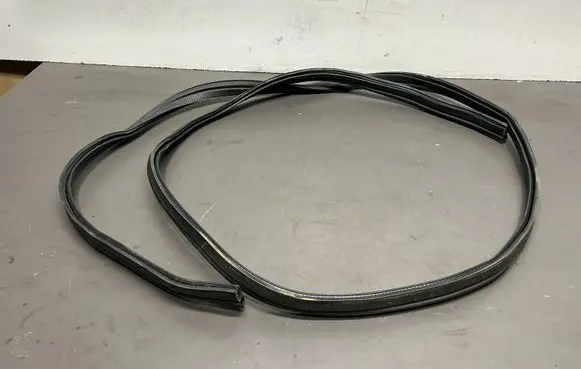 Dacia Spring Trunk rubber seal (body) 