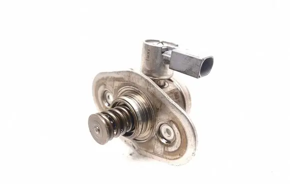 BMW 3 E92 E93 Fuel injection high pressure pump 7584461 0261520148