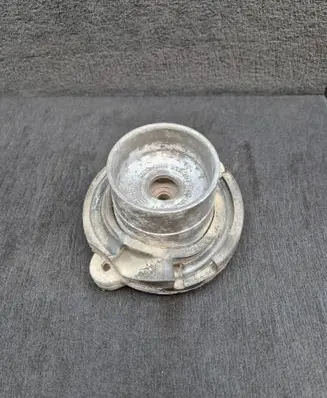 Audi A4 S4 B5 8D Coil spring mount 8D0513353