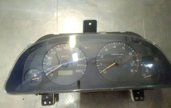Subaru Forester SF Speedometer (instrument cluster) 85014FC11