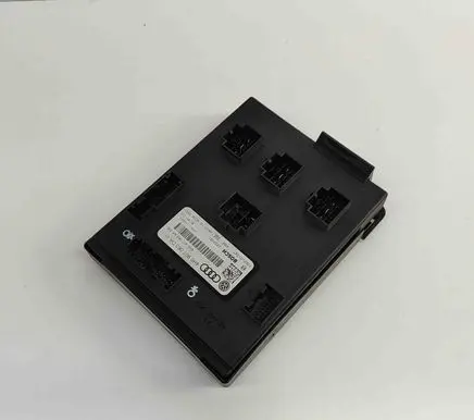 Volkswagen Touareg II Central body control module 4H0907063AA F005V01547
