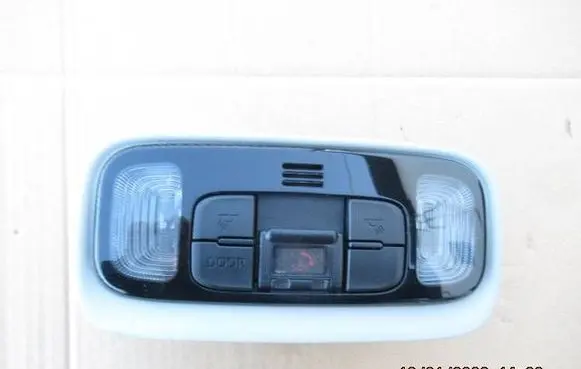 Toyota Yaris XP210 Front seat light 703004430 81260K0100 0606221246