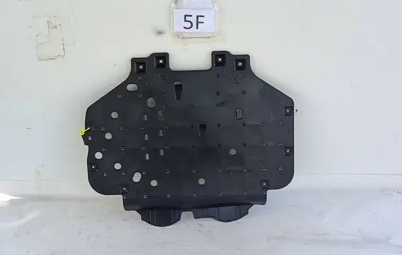 Honda HR-V Engine splash shield/under tray 74111T7A