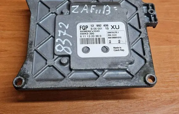 Opel Zafira B Engine control unit/module 12992406 6111320360 5WK9395