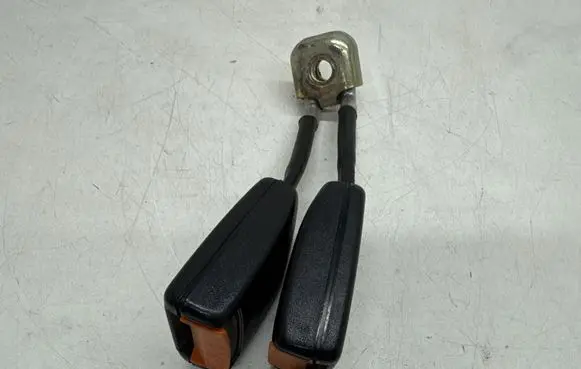 Audi 80 90 S2 B4 Rear seatbelt buckle 8A9857739A