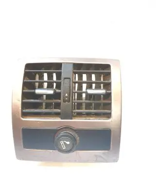 Audi A6 S6 C5 4B Rear air vent grill 4B0819203F