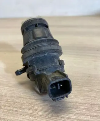 Toyota RAV 4 (XA20) Windscreen/windshield washer pump 8533060180