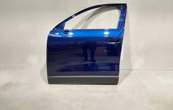 Audi Q3 F3 Front door 