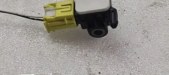 Mitsubishi Outlander Airbag deployment crash/impact sensor 8651A166 180928400 A455