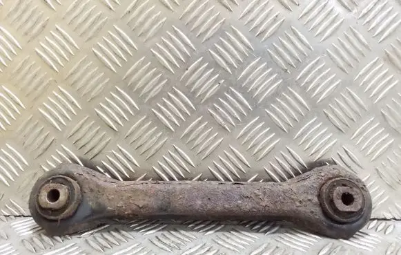 Rear control arm
