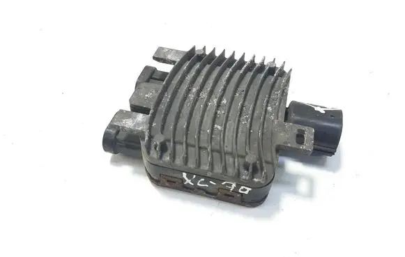 Volvo XC70 Coolant fan relay 940009402