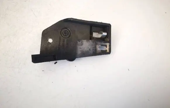 Engine bonnet (hood) release handle