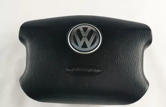 Volkswagen Golf IV Steering wheel airbag 3B0880201BM 3B0880201 137705101