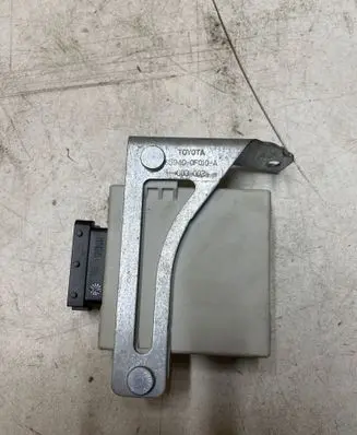Toyota Corolla Verso AR10 Window wiper relay 859400F010A 603002