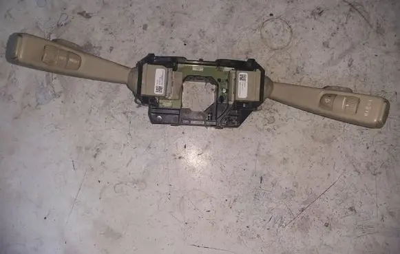 Volvo XC60 Indicator stalk 31264149