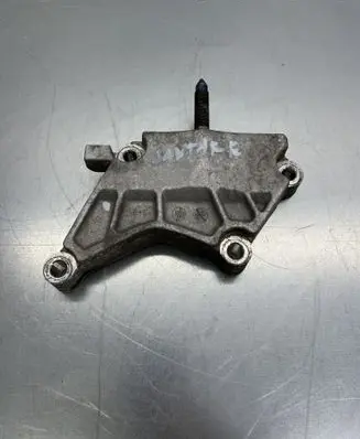 Hyundai Santa Fe Engine mounting bracket