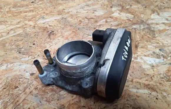 Volkswagen Touran I Throttle valve 06F133062