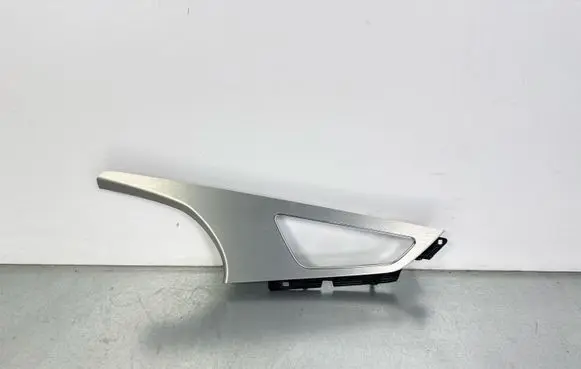 Audi Q7 4M Front door trim bar 4M0867102K