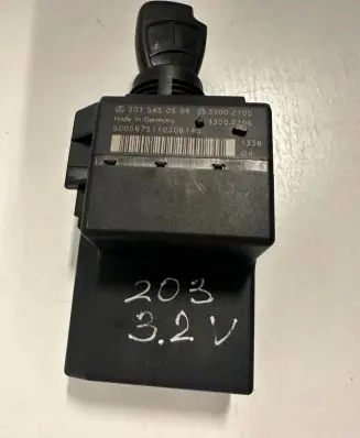 Mercedes-Benz C W203 Ignition lock A2035450508