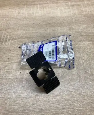 Volvo XC90 Front parking sensor holder (PDC) 31214660