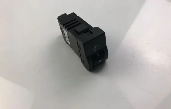 Mazda 3 I Headlight level height control switch BP4K666F0