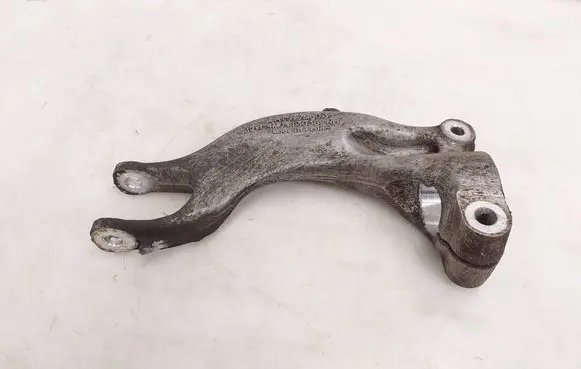 Audi A7 S7 4K8 Lower shock absorber bracket 4M0413038