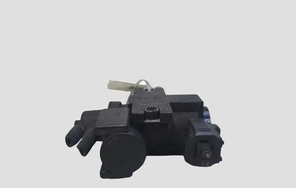 Lexus IS 220D-250-350 Turbo solenoid valve 258190R011