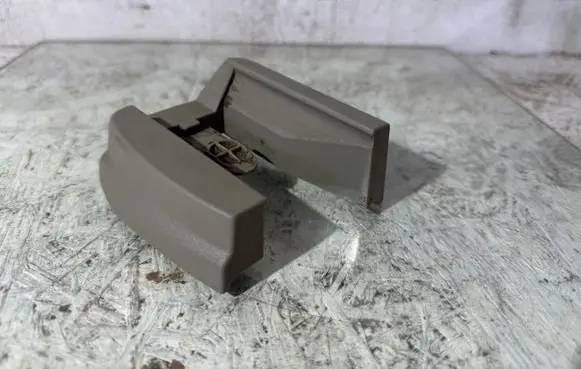 Volvo XC90 Front driver seat rail trim 30662552