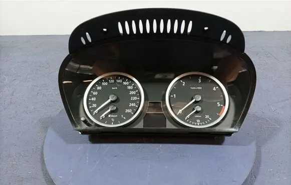 Speedometer (instrument cluster)