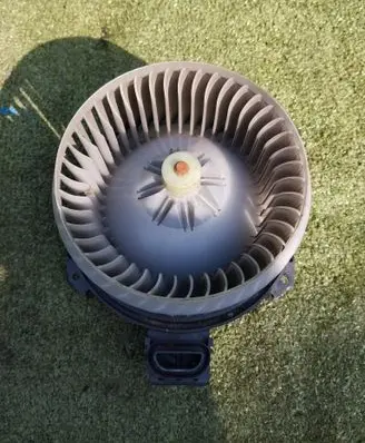 Suzuki SX4 S-Cross Heater fan/blower AV1260