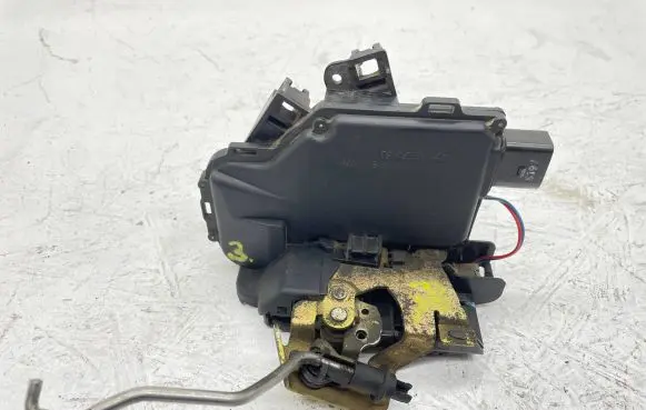 Audi A6 S6 C5 4B Front door lock