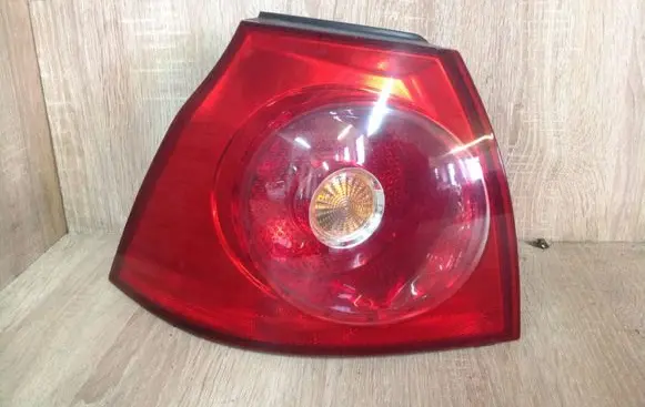 Volkswagen Golf V Rear/tail lights