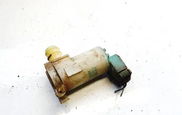 Nissan Almera Windscreen/windshield washer pump 2224583A