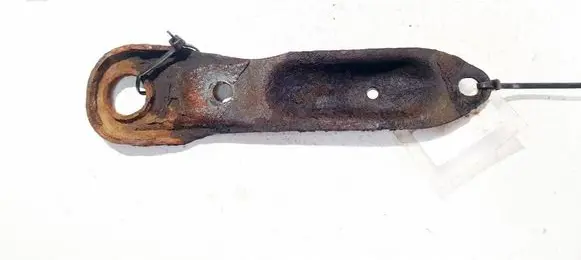 Toyota Avensis Verso Engine mounting bracket