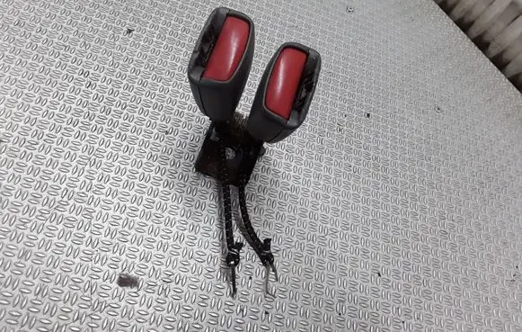 Volvo V70 Rear seatbelt buckle
