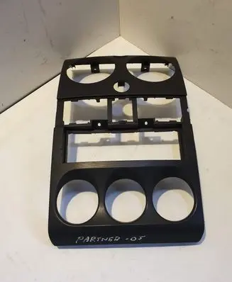 Peugeot Partner Dashboard center trim panel 9653812077D 96444627
