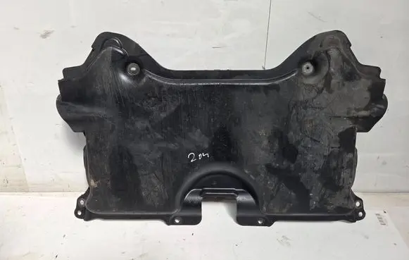 Mercedes-Benz C W204 Engine splash shield/under tray A2045200823
