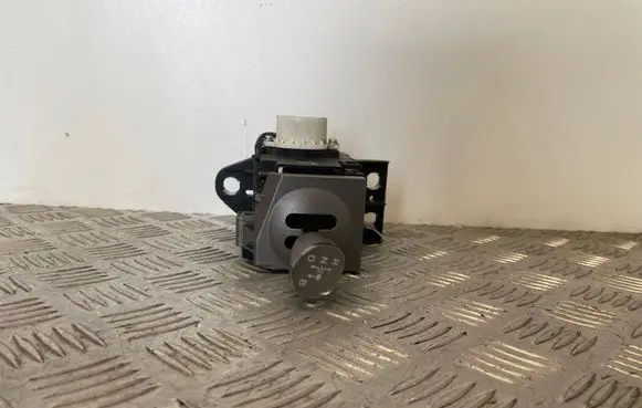 Toyota Prius (XW20) Gear selector 