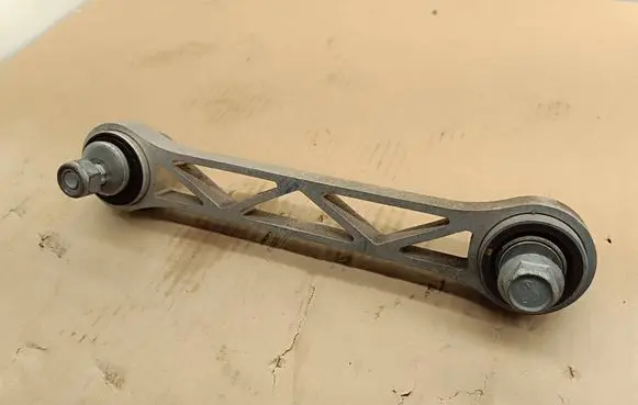 Tesla Model S Rear anti-roll bar/stabilizer link 104396400C 830698083