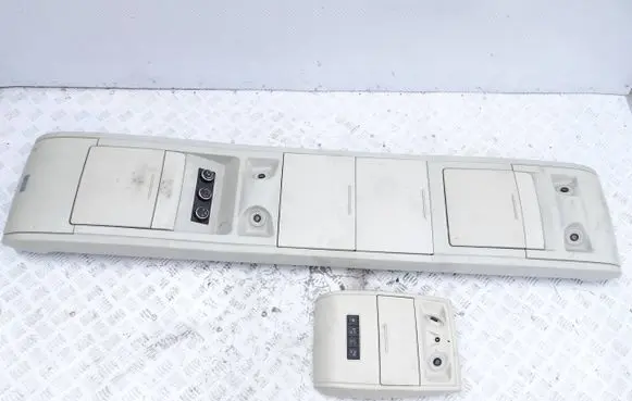 Chrysler Grand Voyager V Center console wgweg