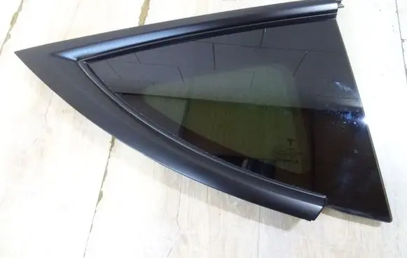 Tesla Model 3 Rear vent window glass 162116100B