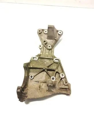 Volvo XC60 Generator/alternator bracket 31258329