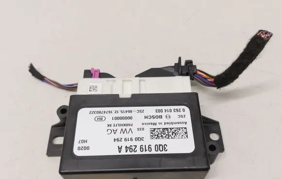 Volkswagen Tiguan Parking PDC control unit/module 3Q0919294A