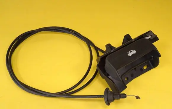 Engine bonnet/hood lock release cable