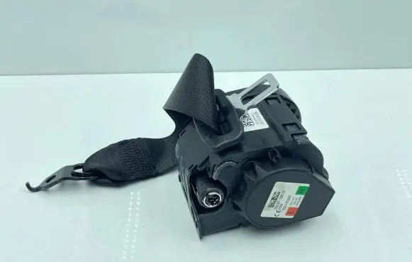 BMW 6 G32 Gran Turismo Rear seatbelt 7431247 632157000F L005356