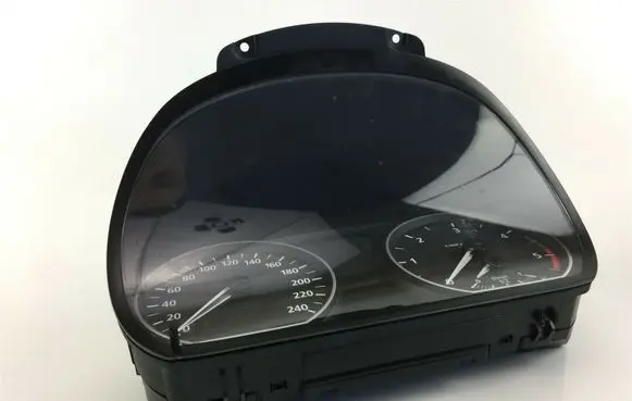 BMW 1 E81 E87 Speedometer (instrument cluster) 6983531 W1914
