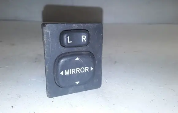 Toyota Yaris Wing mirror switch 183574 769746