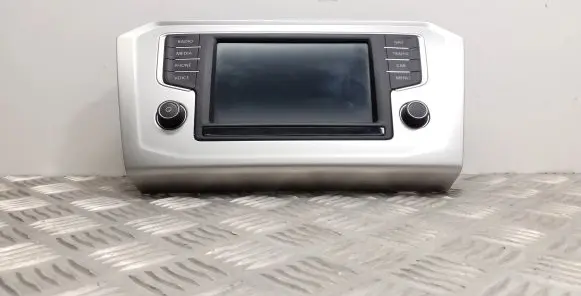 Volkswagen PASSAT B8 Radio/CD/DVD/GPS head unit 3G0919605D 3G0819475A