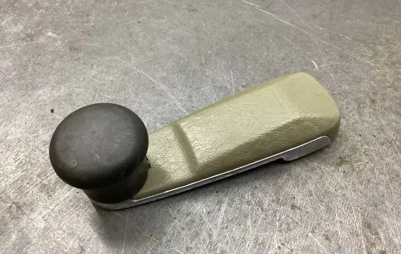 Mercedes-Benz W123 Front door interior handle 