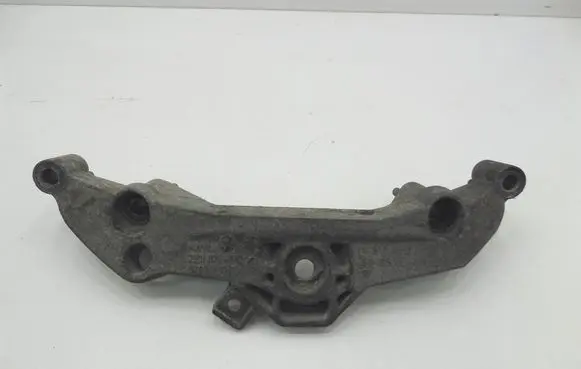 Mini One - Cooper Clubman R55 Engine mounting bracket 6772032